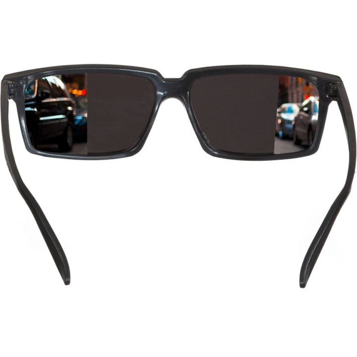 Occhiali con specchio retrovisore